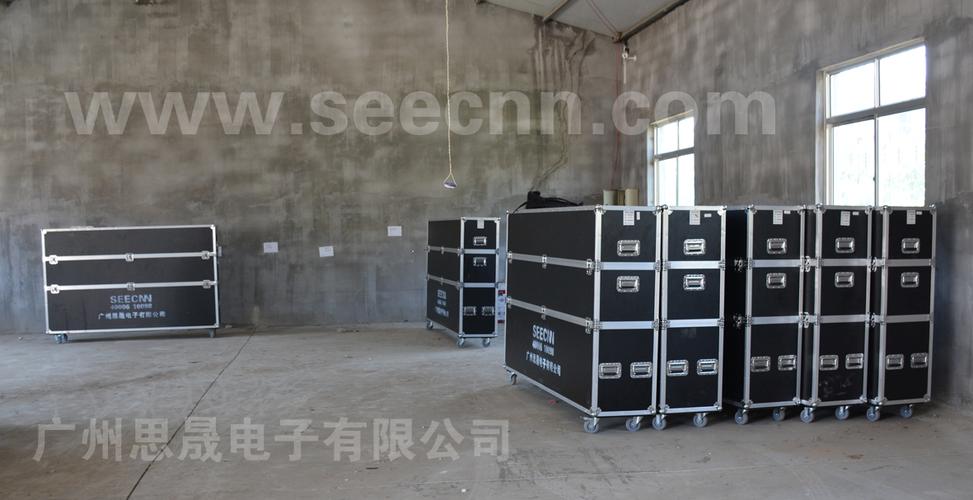 土豪,7台100寸液晶监视器100寸98寸液晶显示屏在水利行业中的应用